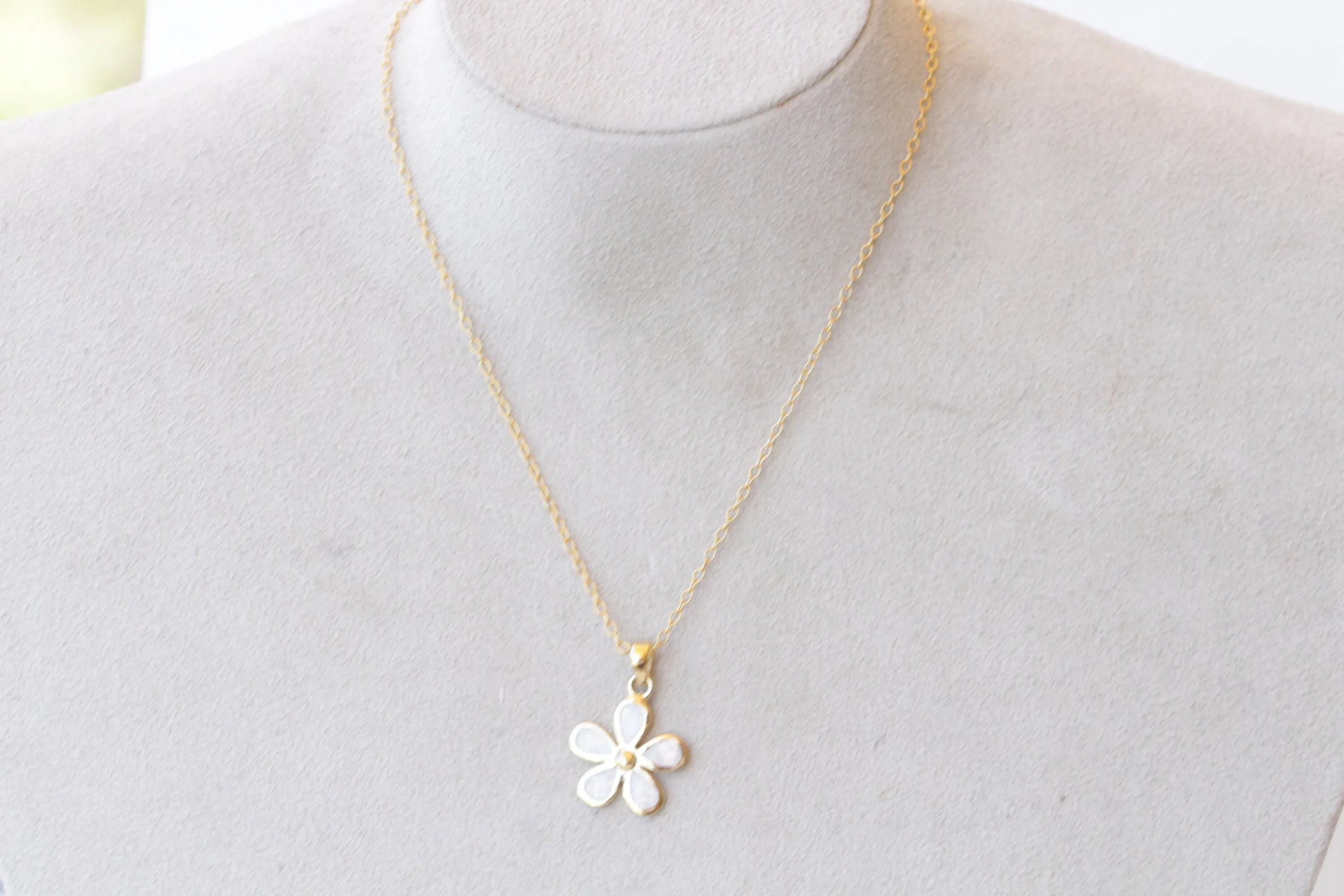 Flower Opal necklace