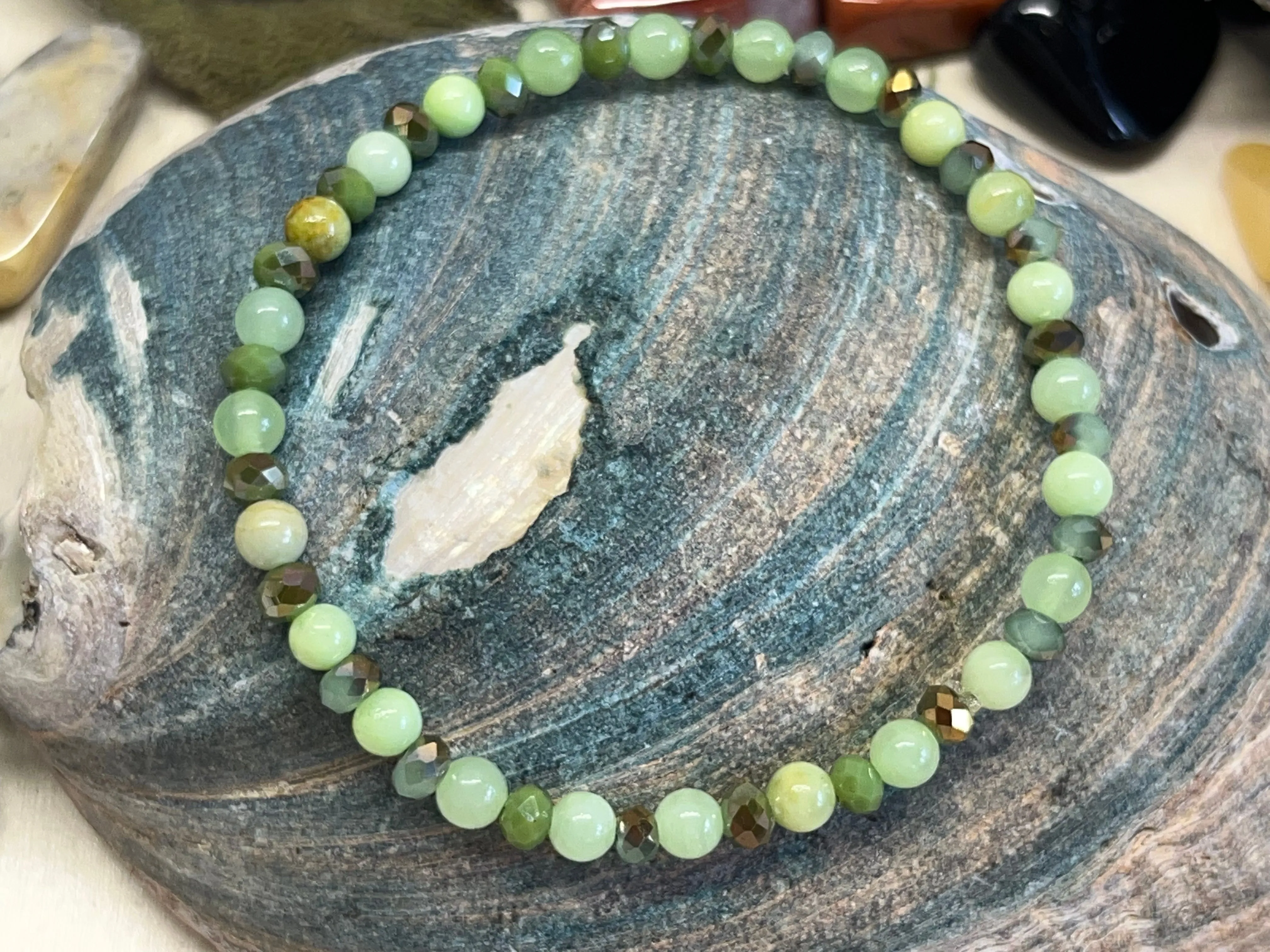 Golden Ivy Pea Jade Bracelet
