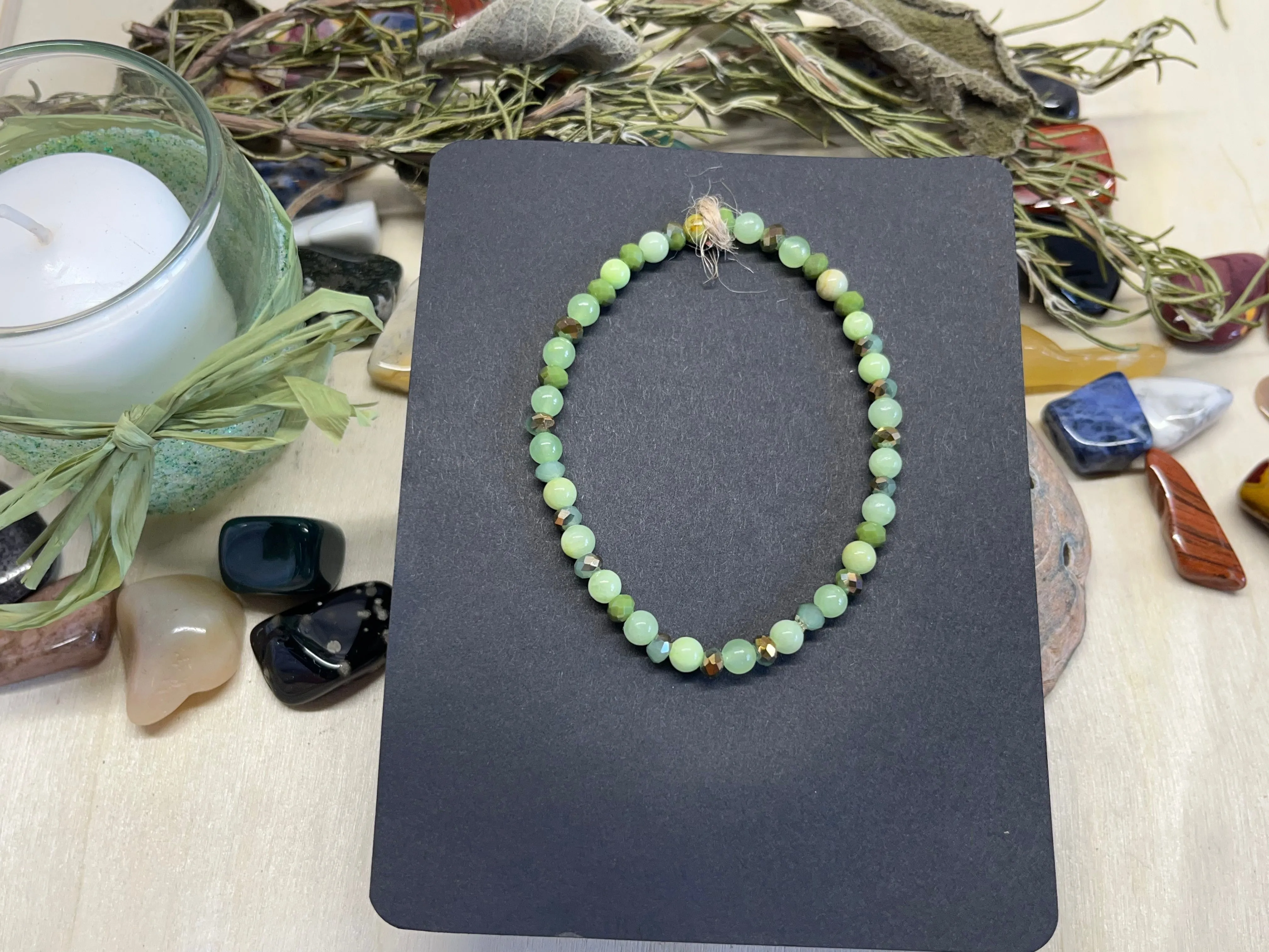 Golden Ivy Pea Jade Bracelet