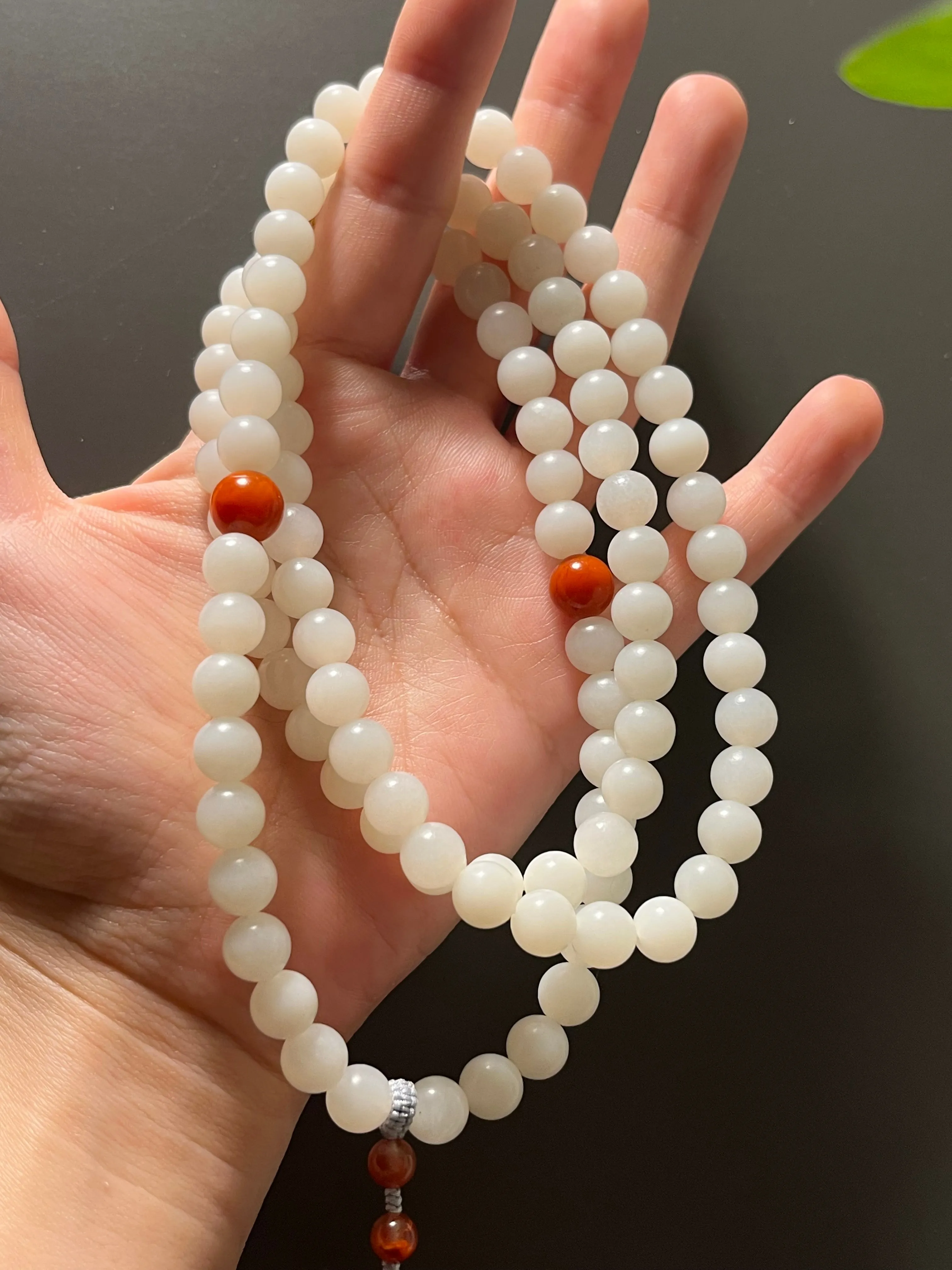 White Nephrite Beaded (8mm) Necklace, 俄白柔光108长串