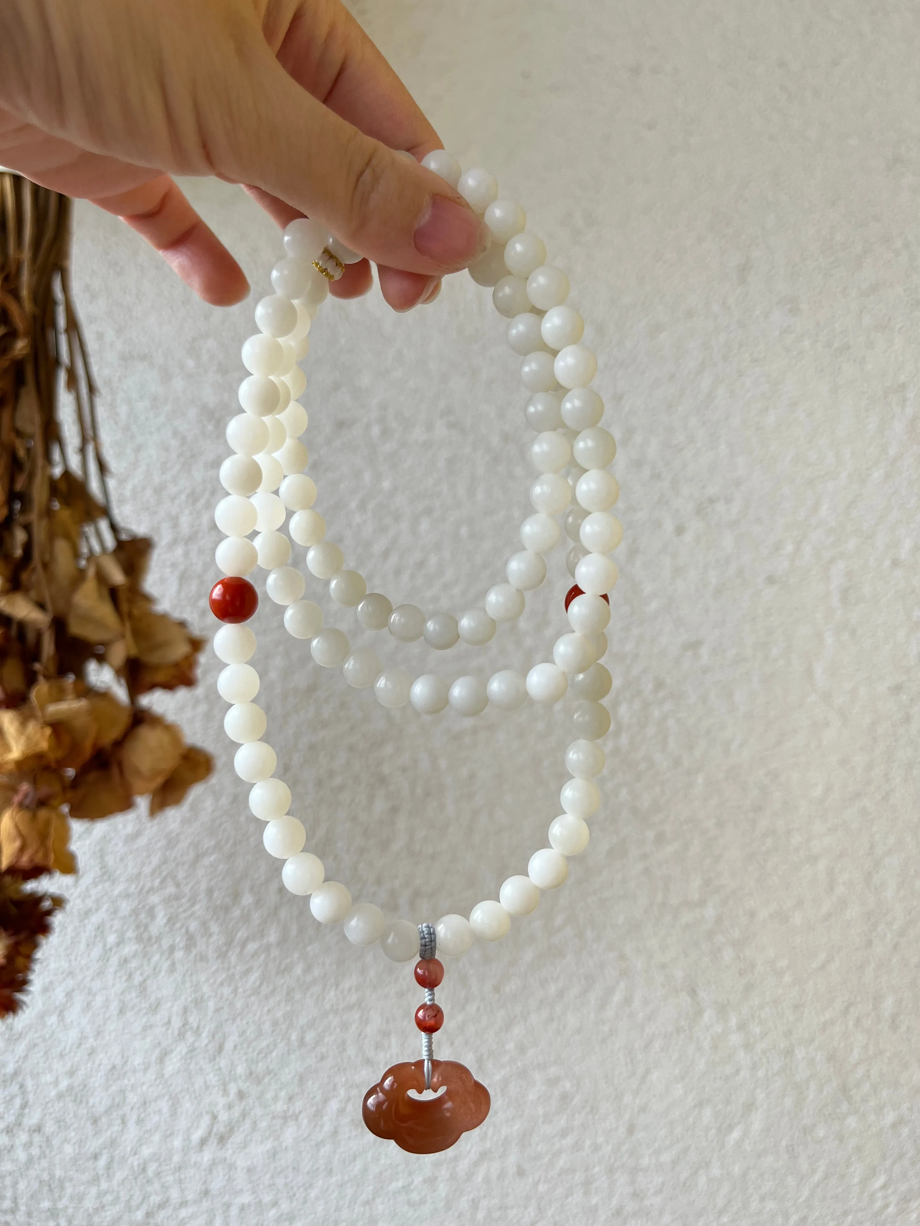 White Nephrite Beaded (8mm) Necklace, 俄白柔光108长串
